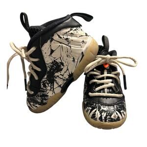 GUC Nike Infants Black/White Sneakers Leather Shoes Tie Size 5C